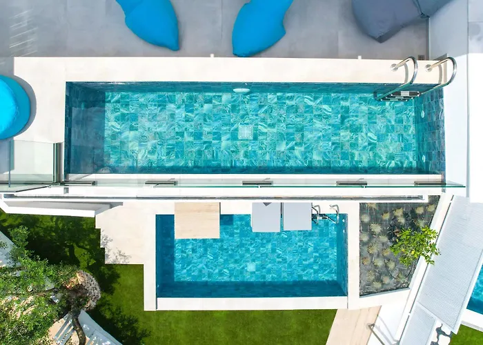 Mythodea Prive Luxury * Hriszí Amudiá