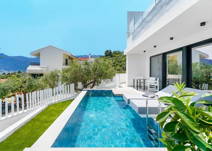 Mythodea Prive Luxury