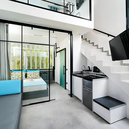 Mythodea Prive Luxury *